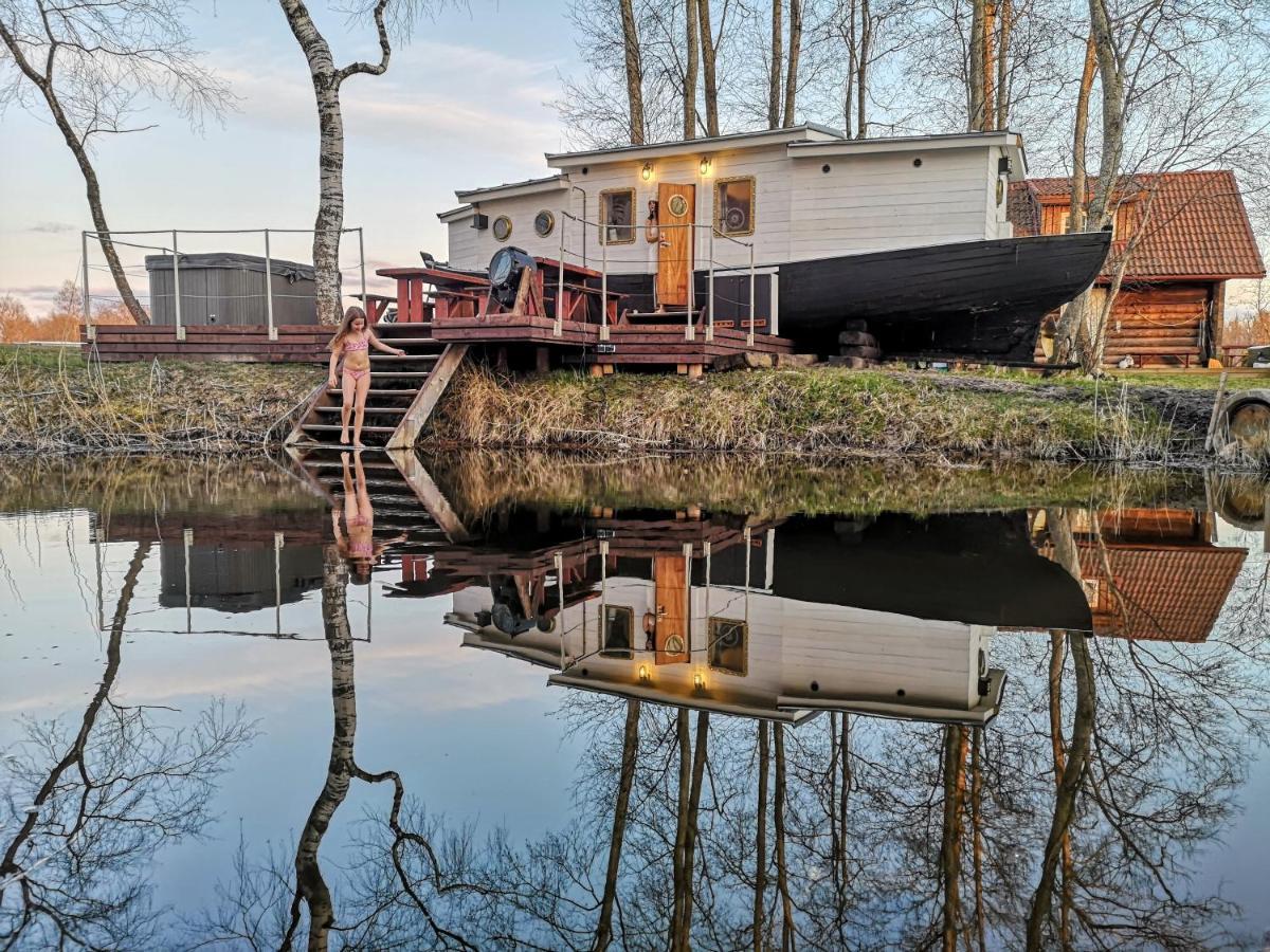 Kalurikuela Fishing Village Pärnu Exterior photo